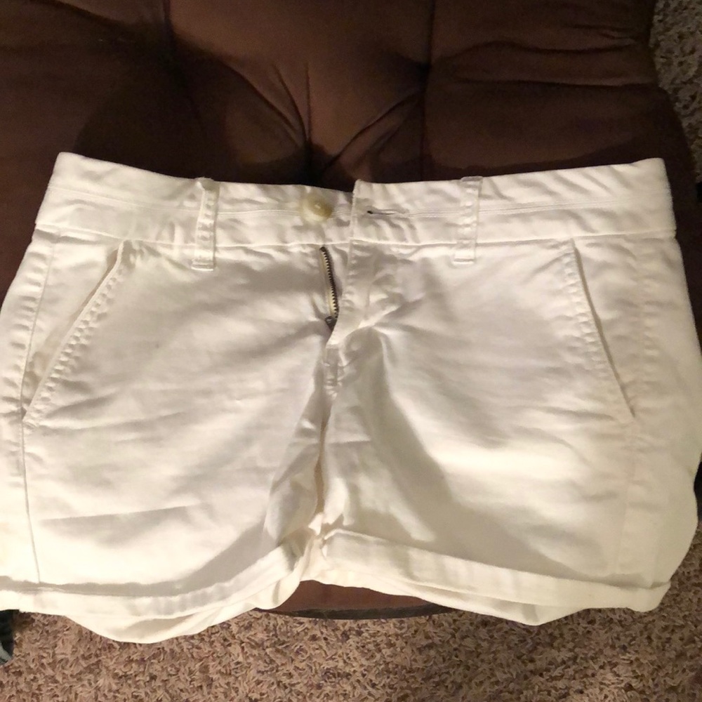 American eagle white shorts